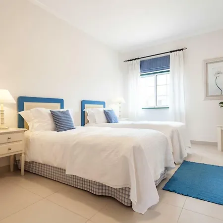 Sleeps 6 Pool Air Con T607988 Villa