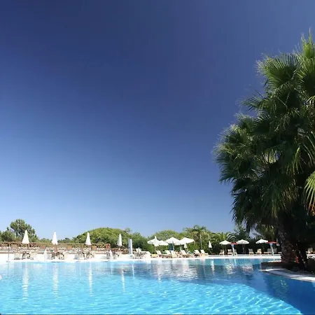 Sleeps 6 Pool Air Con T607988 *