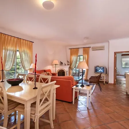 Villa Sleeps 6 Pool Air Con T607988
